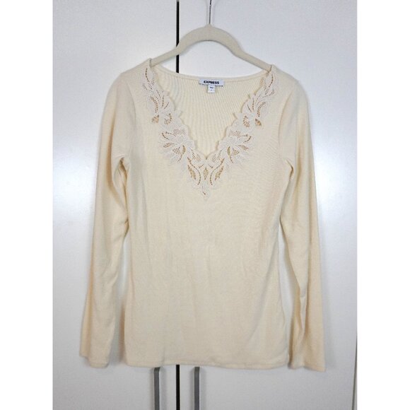 Express Ribbed Lace-Trim V-Neck Long Sleeve - Picture 6 of 8